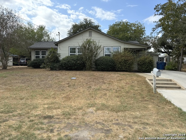 Details for 1505 2nd St  , Floresville, TX 78114