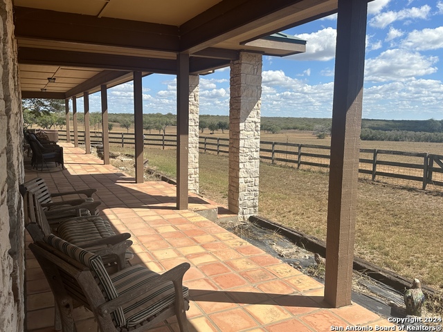 Listing photo id 6 for 5801 County Road 109