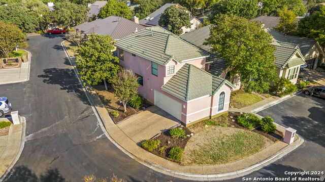 Image 12 of 40 For 13746 Bluff Villas Ct.