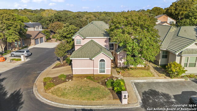 Image 13 of 40 For 13746 Bluff Villas Ct.