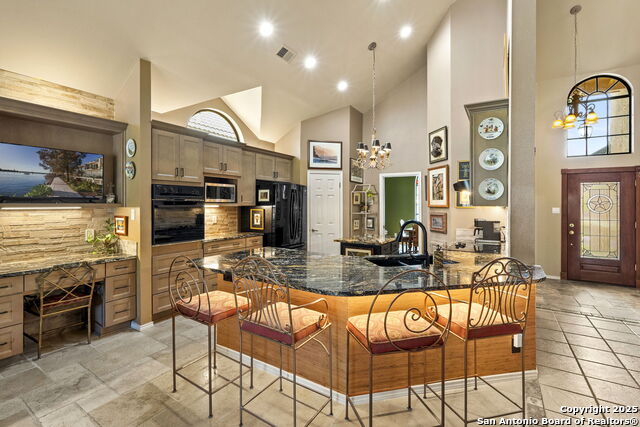 Image 20 of 40 For 13746 Bluff Villas Ct.