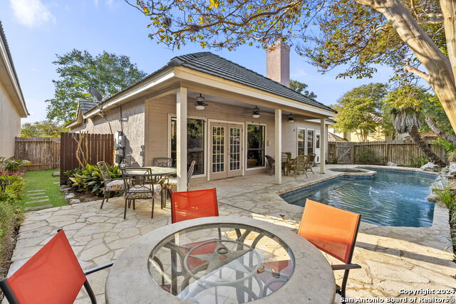 Image 5 of 40 For 13746 Bluff Villas Ct.