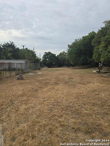 Listing photo id 0 for 250 Deerwood Dr