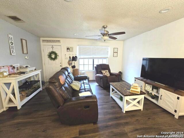 Image 3 of 18 For 3311 Woodlawn Ave W