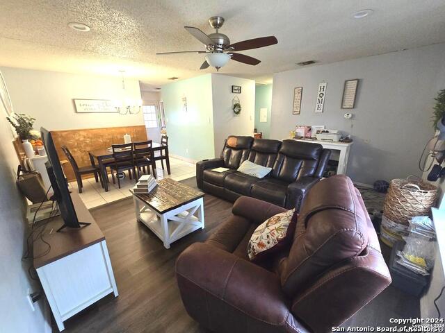 Image 4 of 18 For 3311 Woodlawn Ave W