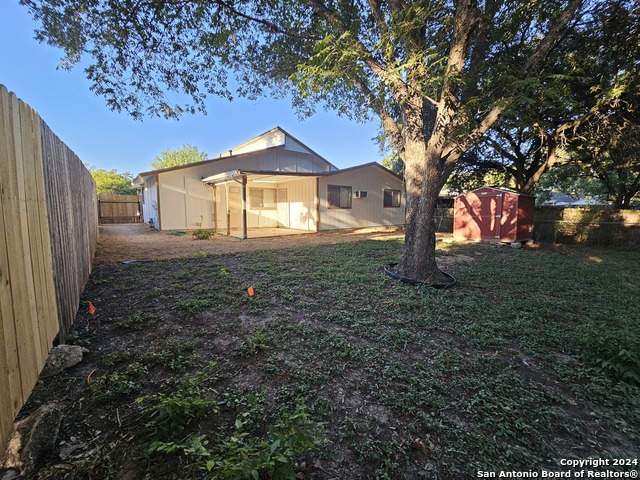 Image 18 of 23 For 4150 Winesap Dr