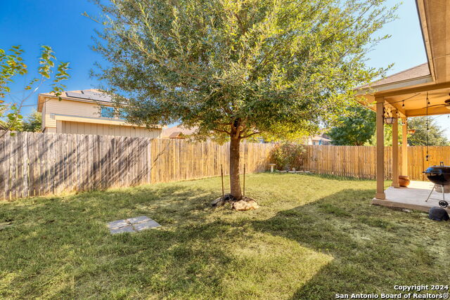 Listing photo id 21 for 9010 Bowen Br