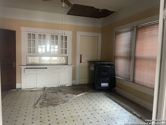 Image 4 of 7 For 4219 Presa St S