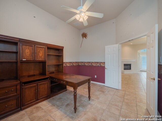 Image 15 of 38 For 205 Royal Troon Dr