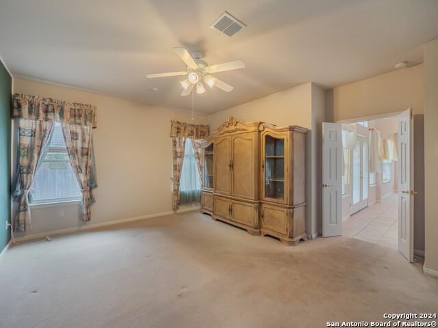 Image 17 of 38 For 205 Royal Troon Dr