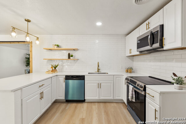 Image 11 of 25 For 5625 Galewind Dr