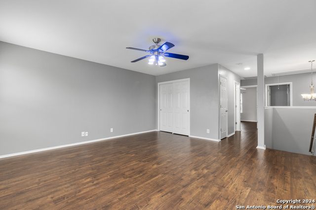 Image 13 of 28 For 10418 Spring Cir