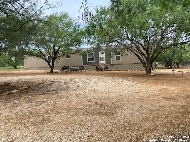 Details for 138 County Road 2666, Devine, TX 78016