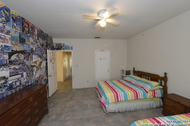 Listing photo id 23 for 760 Tom Rd  