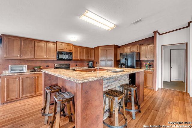 Listing photo id 11 for 146 County Road 2665