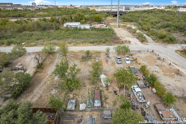 Listing photo id 3 for 6004 Rotary  