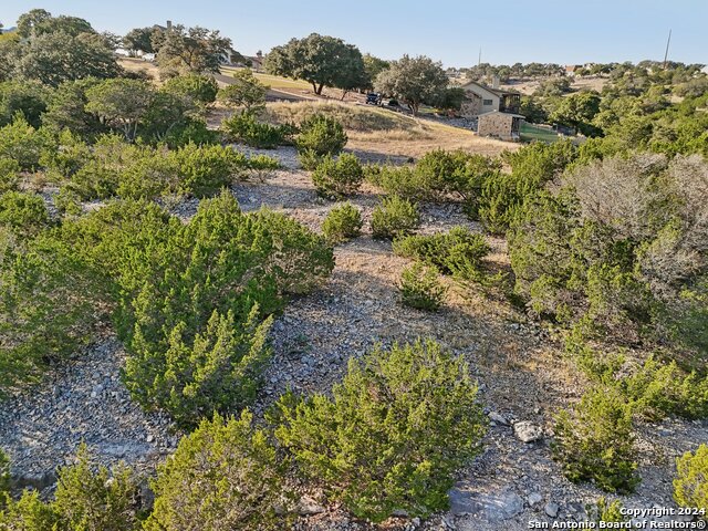 Listing photo id 19 for 115 Juniper Point