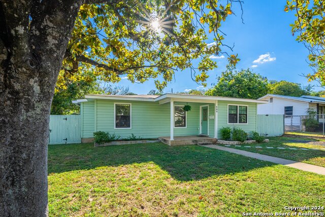 Details for 609 Stephen St, Kerrville, TX 78028