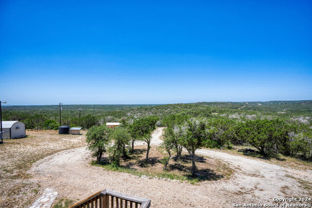 Details for 185 County Road 244, Hondo, TX 78861