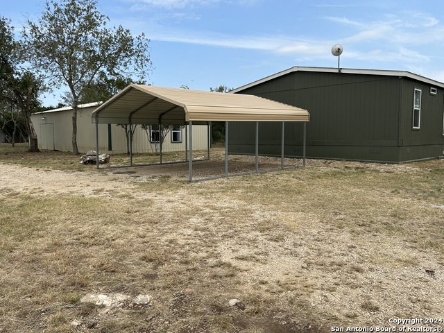 Details for 2451 County Road 421, Hondo, TX 78861