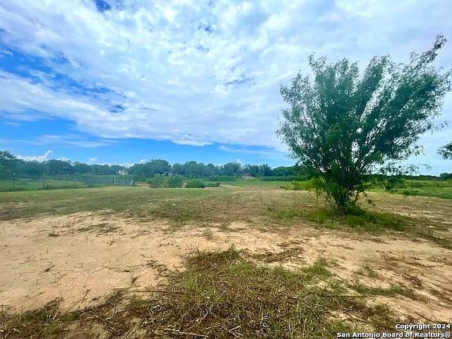 Details for 616 County Road 6843, Lytle, TX 78052