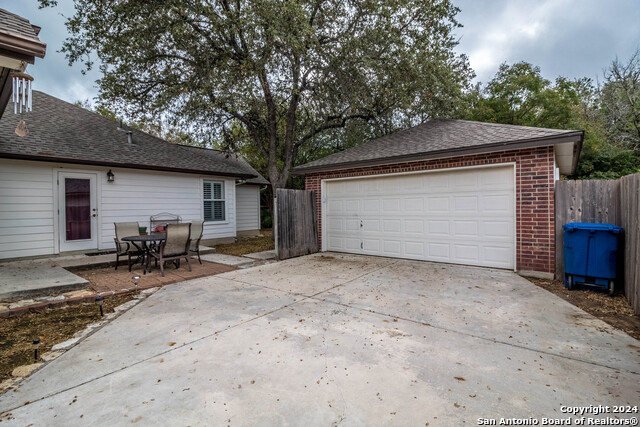 Image 37 of 41 For 9322 Tyler Oaks