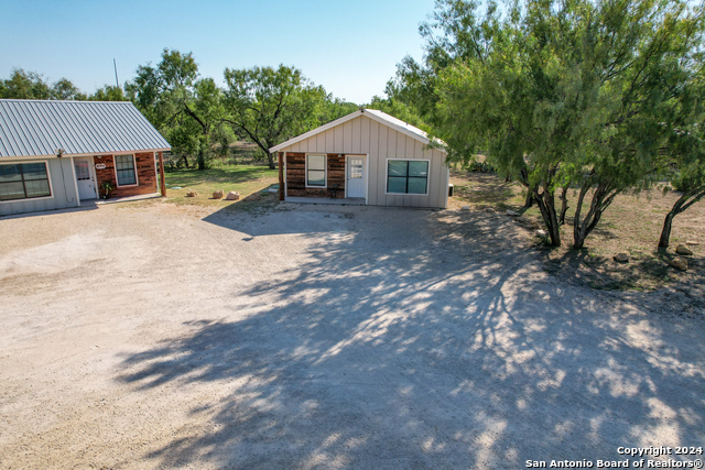 Image 8 of 18 For 265 Uvalde Oaks Dr.