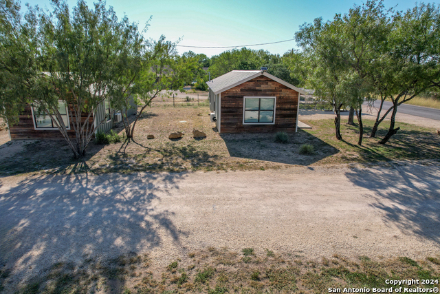 Image 9 of 18 For 265 Uvalde Oaks Dr.