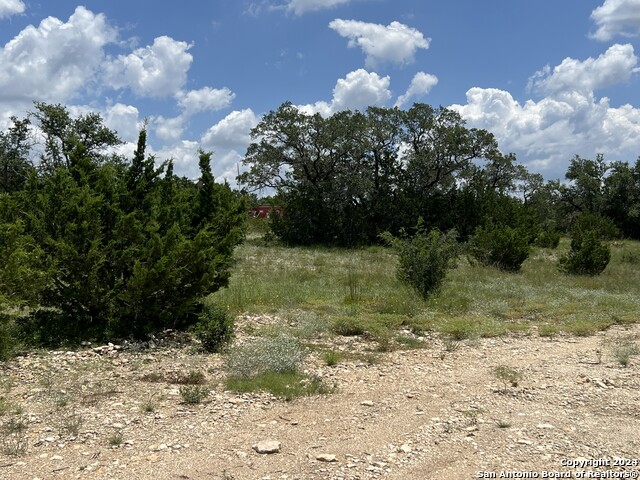 Image 2 of 4 For 34722 Deeanne Valley Trail