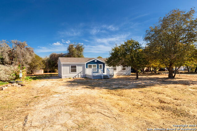 Image 2 of 25 For 22992 Trumbo Rd