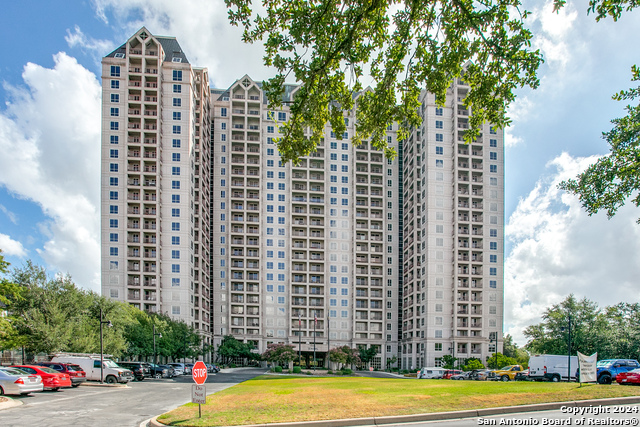 Image 26 of 36 For 1 Towers Park Lane  2107