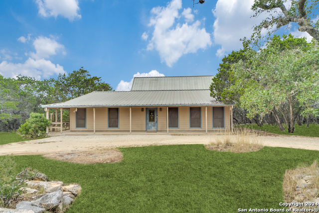 Details for 130 Ranch Rd, Pipe Creek, TX 78063