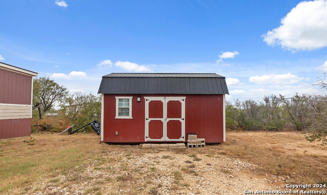 Listing photo id 25 for 114 County Road 2662