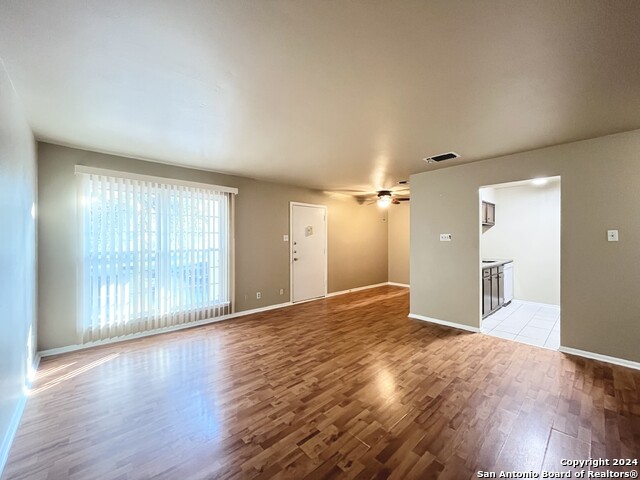 Image 14 of 33 For 8702 Village Dr  1201