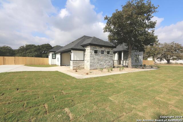 Details for 121 Hondo Drive, La Vernia, TX 78121