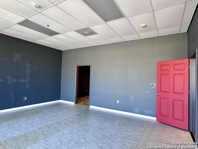 Listing photo id 8 for 8142 Shin Oak 106