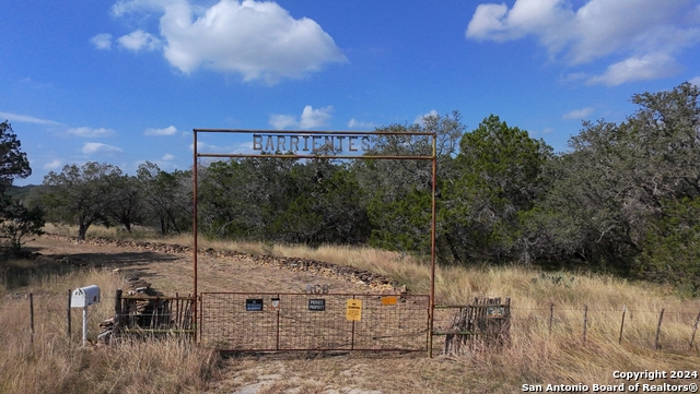 Image 6 of 41 For 890 County Road 246