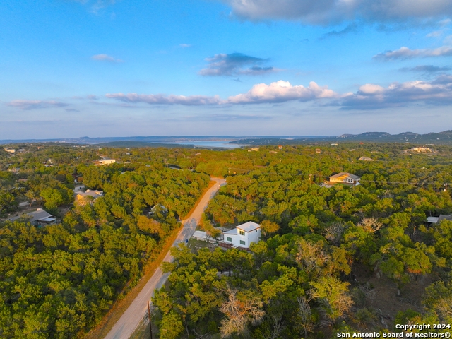Listing photo id 7 for 762 & 758 Firefly Dr
