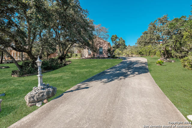 Listing photo id 1 for 1407 Midnight Dr