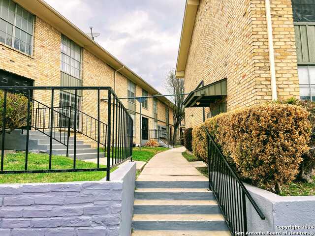 Details for 6611 Southpoint St  126b, San Antonio, TX 78229