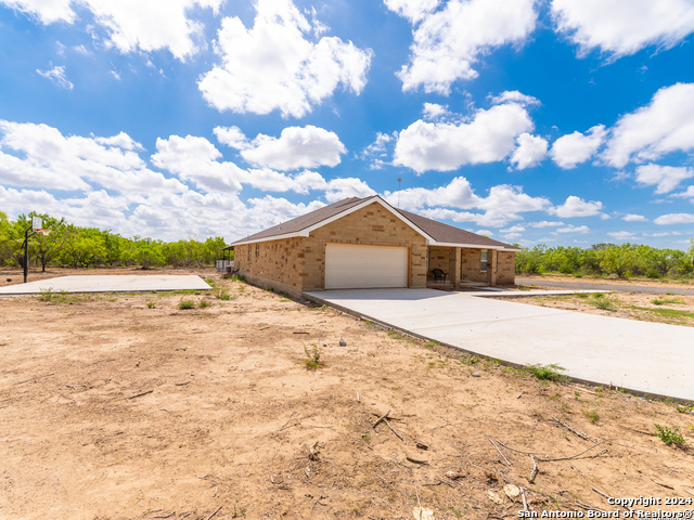 Details for 472 Cr 679 Cr 679, Natalia, TX 78059