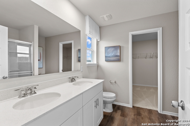 Listing photo id 9 for 4802 Bay Breeze