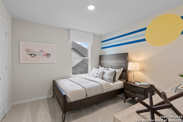 Listing photo id 1 for 4802 Bay Breeze