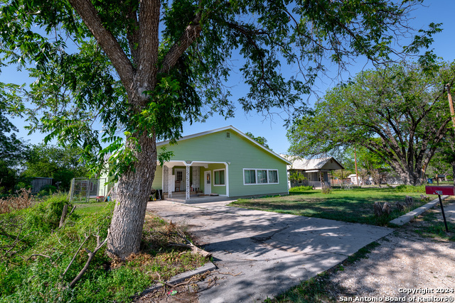 Details for 1510 Llano St. N, Junction, TX 76849