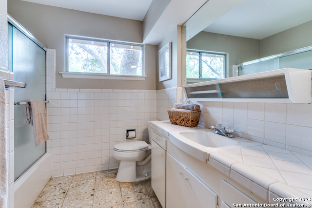 Image 20 of 25 For 2734 Castanet St