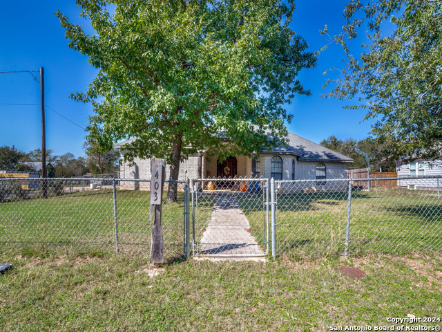 Details for 403 Hackberry, Bandera, TX 78003