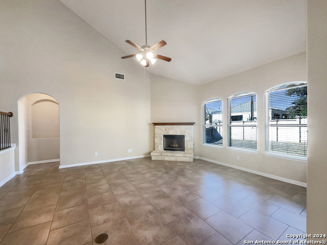 Listing photo id 1 for 9615 Calmont Way