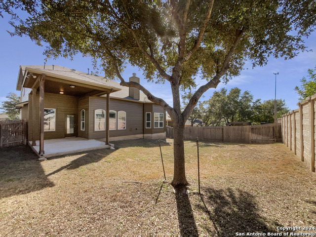 Listing photo id 6 for 9615 Calmont Way