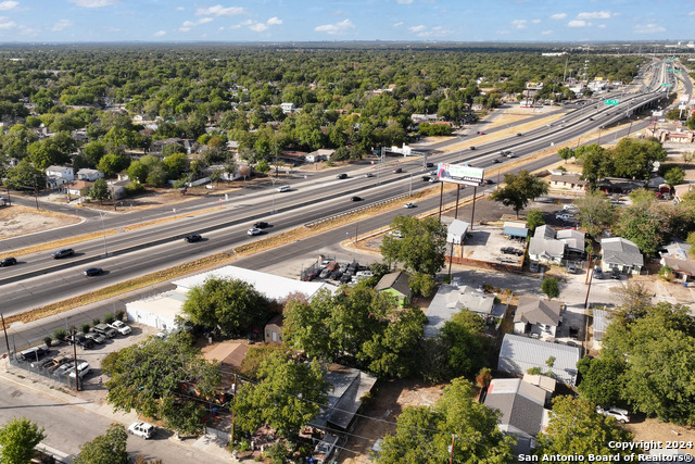 Image 36 of 40 For 5220 Interstate 35 S