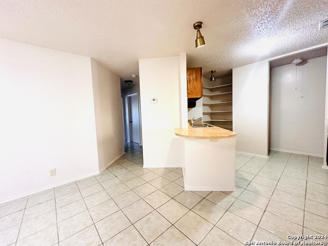 Image 4 of 20 For 5111 Anacacho St